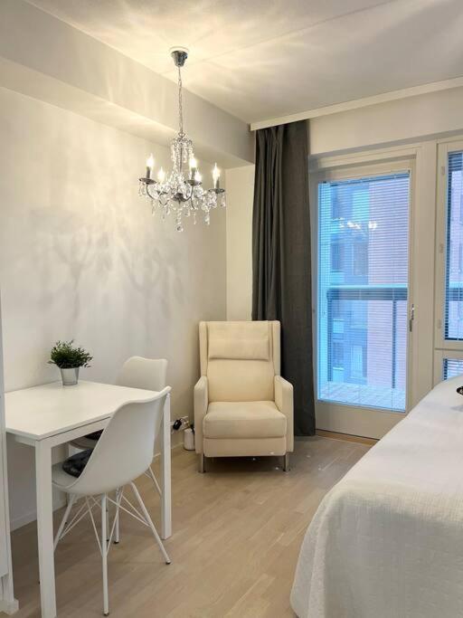 City Island Studio Apartment, 4 Beds, Street Parking, 3km To City Center, Bus Stop 200m * Helsinki