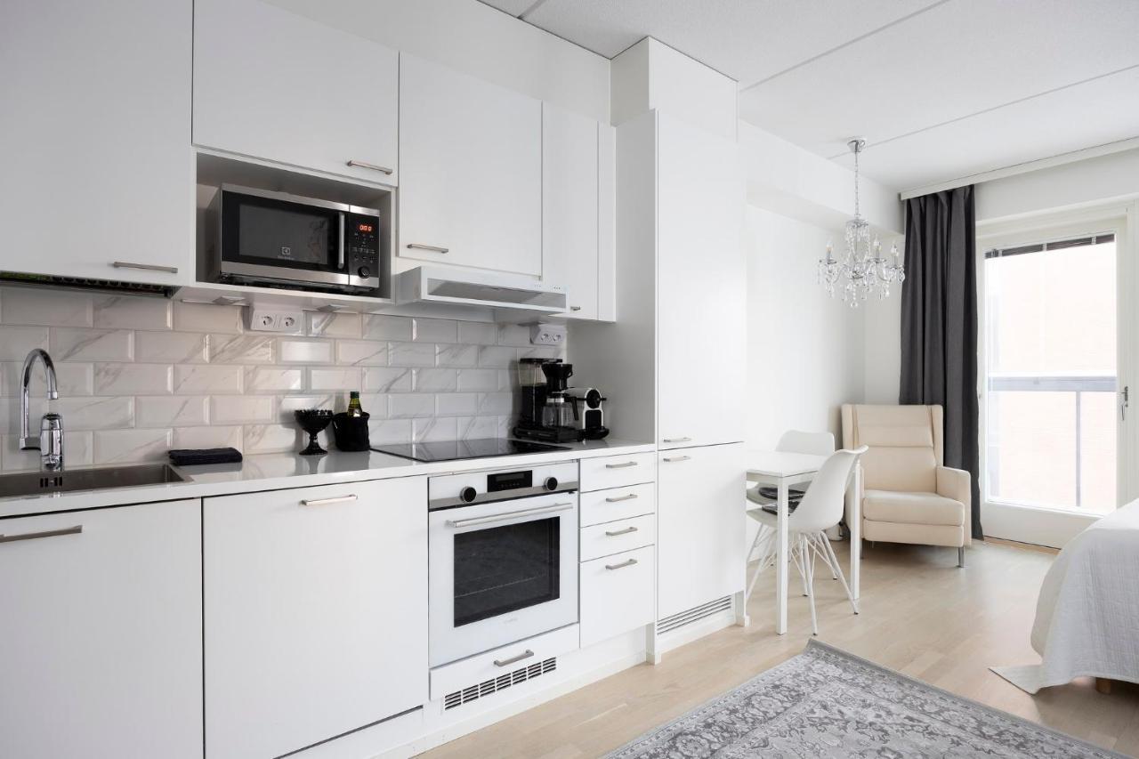 City Island Studio Apartment, 4 Beds, Street Parking, 3km To City Center, Bus Stop 200m *