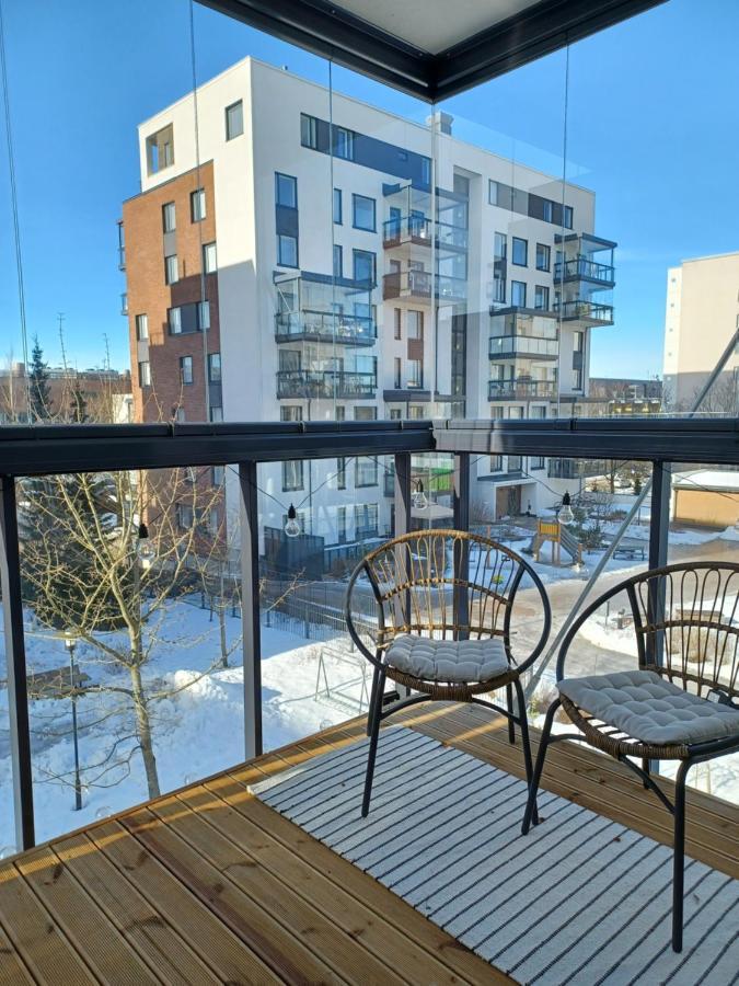 City Island Studio Apartment, 4 Beds, Street Parking, 3km To City Center, Bus Stop 200m Apartment *